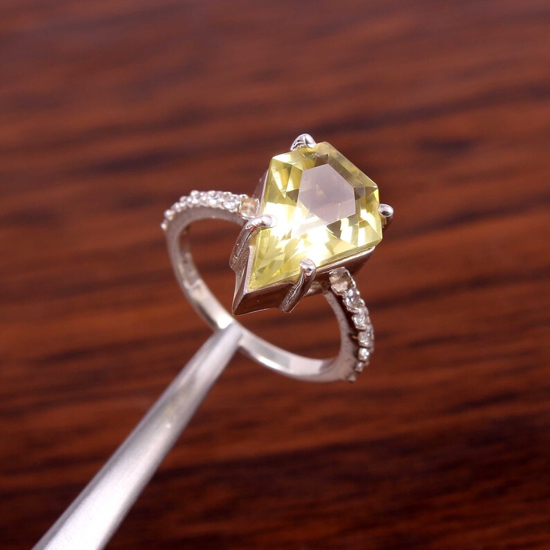 Lemon Quartz Rings Sterling Silver Lemon Quartz Ring for Sale Lemon Quartz Ring Jewellery,Gemstone Ring,Yellow Quartz Ring Diamond Cut R-082
