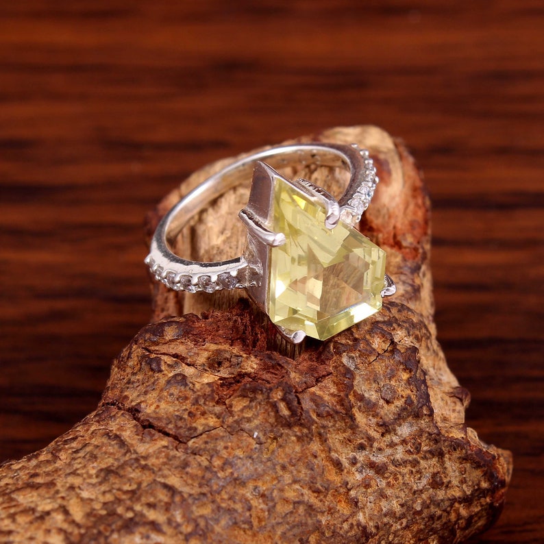 Lemon Quartz Rings Sterling Silver Lemon Quartz Ring for Sale Lemon Quartz Ring Jewellery,Gemstone Ring,Yellow Quartz Ring Diamond Cut R-082