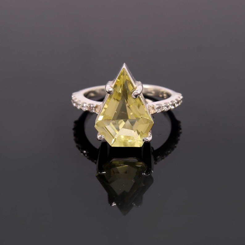 Lemon Quartz Rings Sterling Silver Lemon Quartz Ring for Sale Lemon Quartz Ring Jewellery,Gemstone Ring,Yellow Quartz Ring Diamond Cut R-082