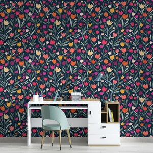 Bold Colorful Tulip Floral Wallpaper – Retro Garden Wall Mural for Bedrooms