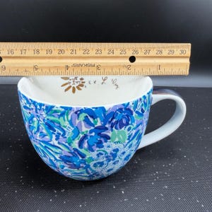 Lilly Pulitzer Blue Floral Ceramic Coffee Mug Cup Oversized Gold Accent Tea Cup image 3