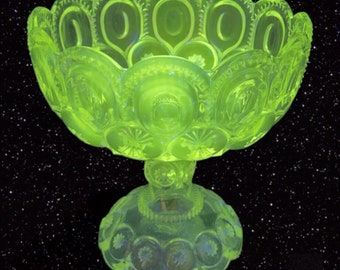 antique eapg adams and co palace moon & stars compote large clear manganese 365nm