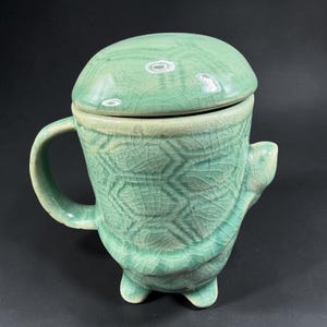Korean Celadon Turtle Lidded Tea Mug Green Crackle Glaze Pottery Handcrafted 5in