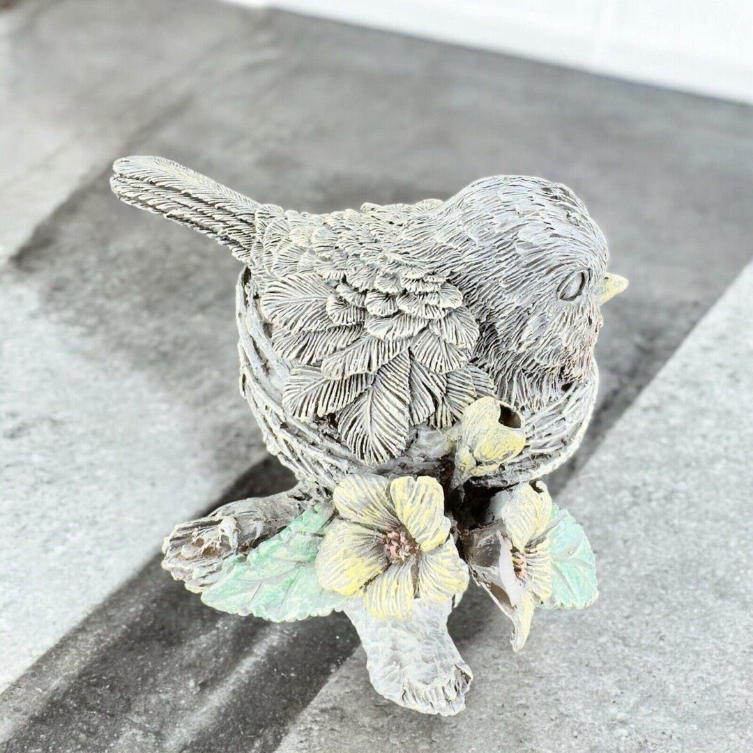 Vintage Whimsical Resin Bird on Nest Figurine Kinsen Vintage Whimsical Resin Bird on Nest Figurine Kinsen