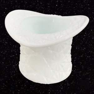 Vintage Indiana Glass Daisy and Button White Milk Glass Top Hat Catch Bowl VTG