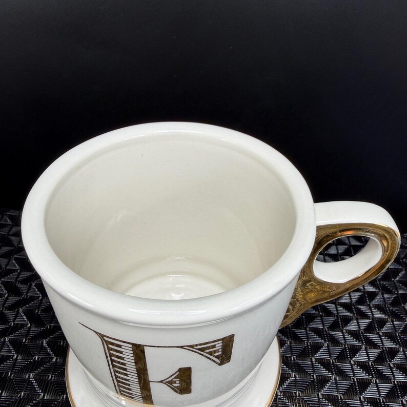 Anthropologie Monogram Initial F Mug White Gold Metallic Coffee Cup Pedestal Cup afbeelding 5