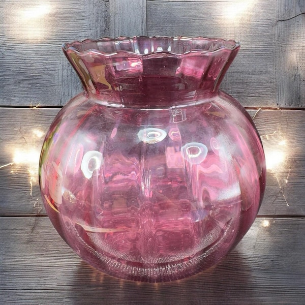 Portavelas de cristal acanalado color arándano de Pilgrim Glass, decoración vintage