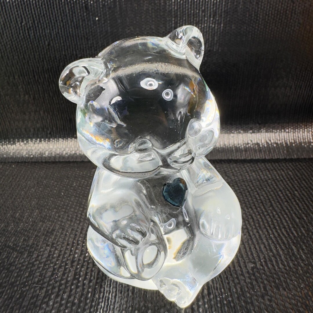 Fenton Bear Clear Glass Paperweight Manganese 365nm Green UV Glow