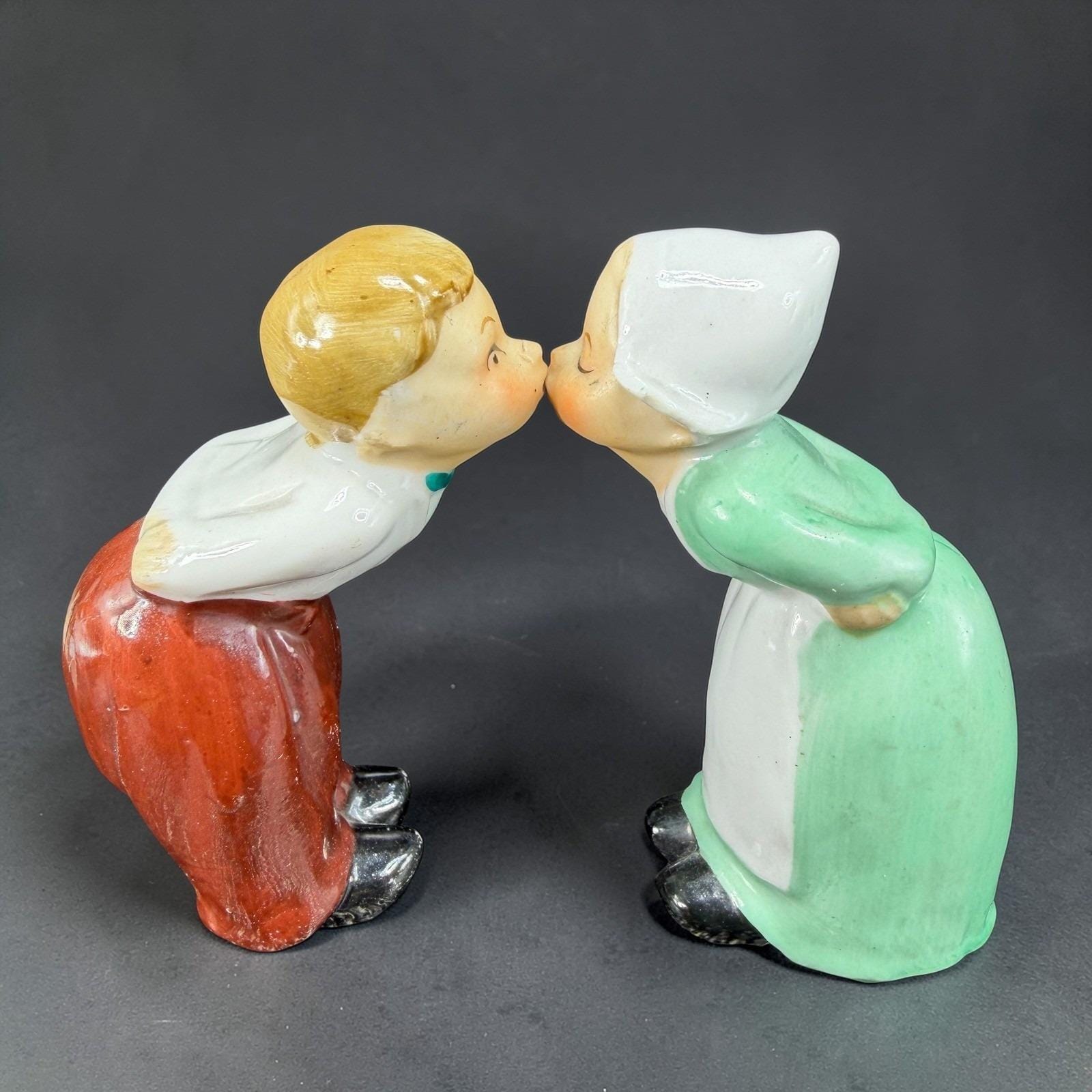 Vintage Dutch Kissing Boy and Girl Figurine Set 2 Ceramic Made in Japan ...