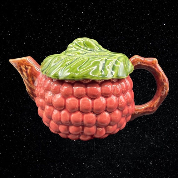 Jay Willfred Pottery Andrea by Sadek Grape Ceramic Teapot Portugal