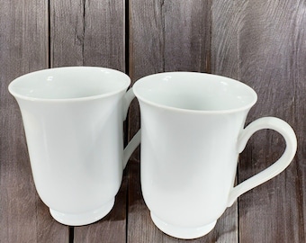 Pottery Barn PB White Porcelain Footed Coffee Mug Cup Set 2 Mugs Cups Japan VTG