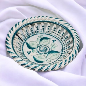 Cerámica Gomez Mexican Pottery Open Weave Basket Pottery Bowl 1.75”T 6.75”W