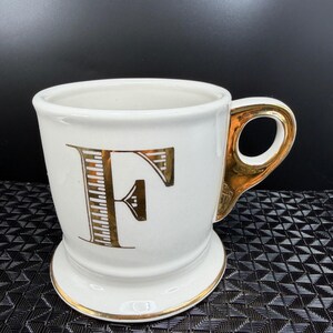 Anthropologie Monogram Initial F Mug White Gold Metallic Coffee Cup Pedestal Cup afbeelding 10