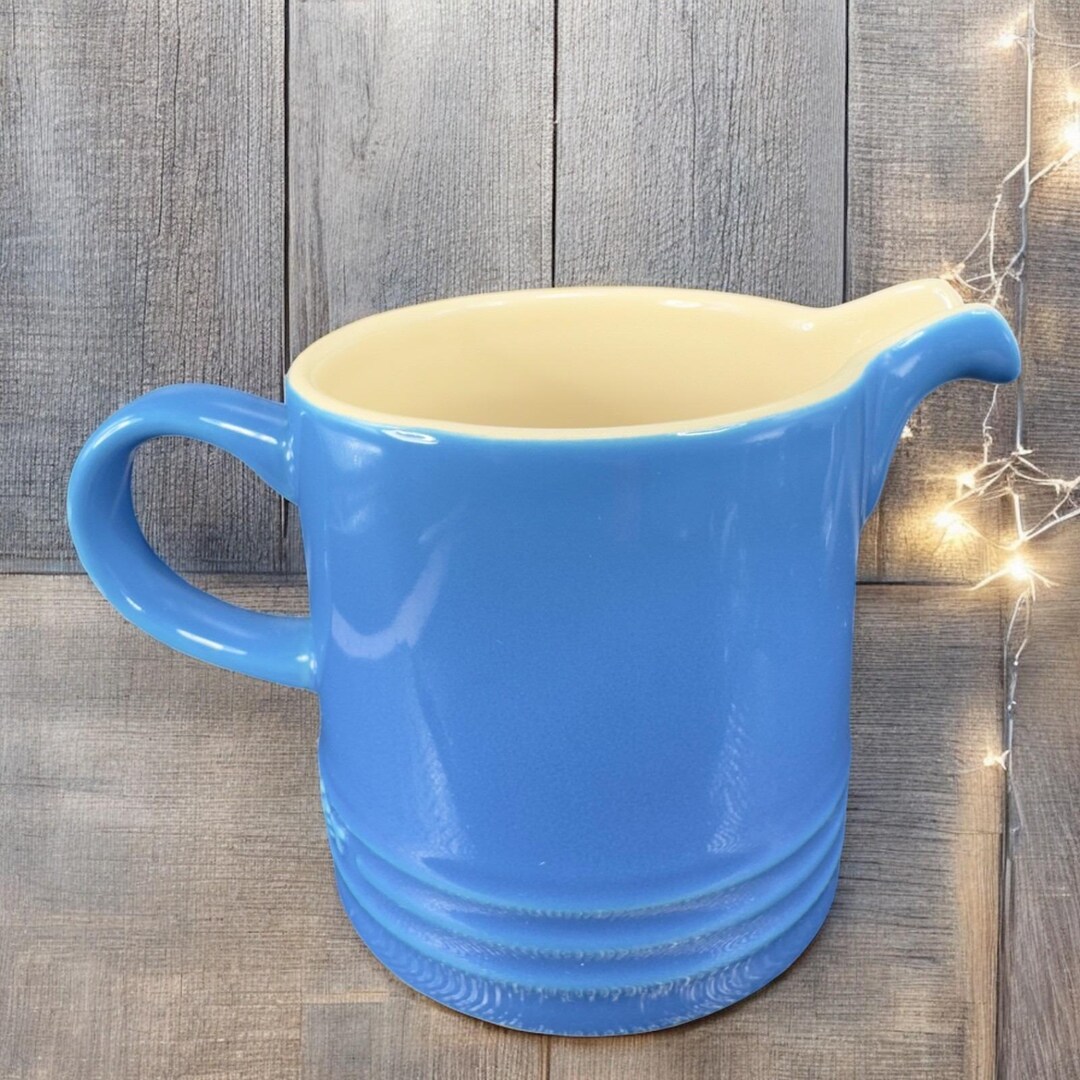 美品LE CREUSET シュガーブルー　ウィンザーポット　箱あり Le Creuset Signature Pitcher Creamer Jug Blue Marseille Stoneware