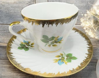 Mitterteich Bavaria Germany Fine Porcelain Teacup Saucer Set Heavy Gold Pattern