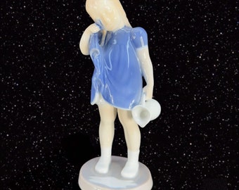 B & G Bing Grondahl Copenhagen Denmark Girl Spilt Milk 2246 Figurine Porcelain