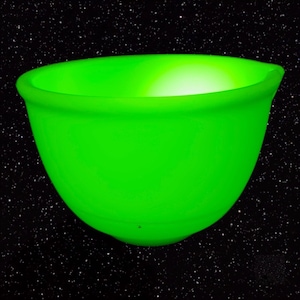 Jadeite Uranium Thick Glass Mixing Bowl With Spout Vintage UV Glow Glass Decor