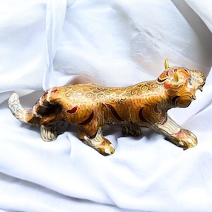 Folk Art Jaguar Metal Embroidered Cat Figurine Hand Painted Gilded 4”W 1.5”T