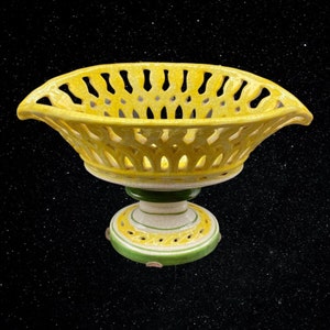 Italian Crackled Glaze Pottery Yellow Lattice Butterfly Centerpiece Bowl 4.5”T