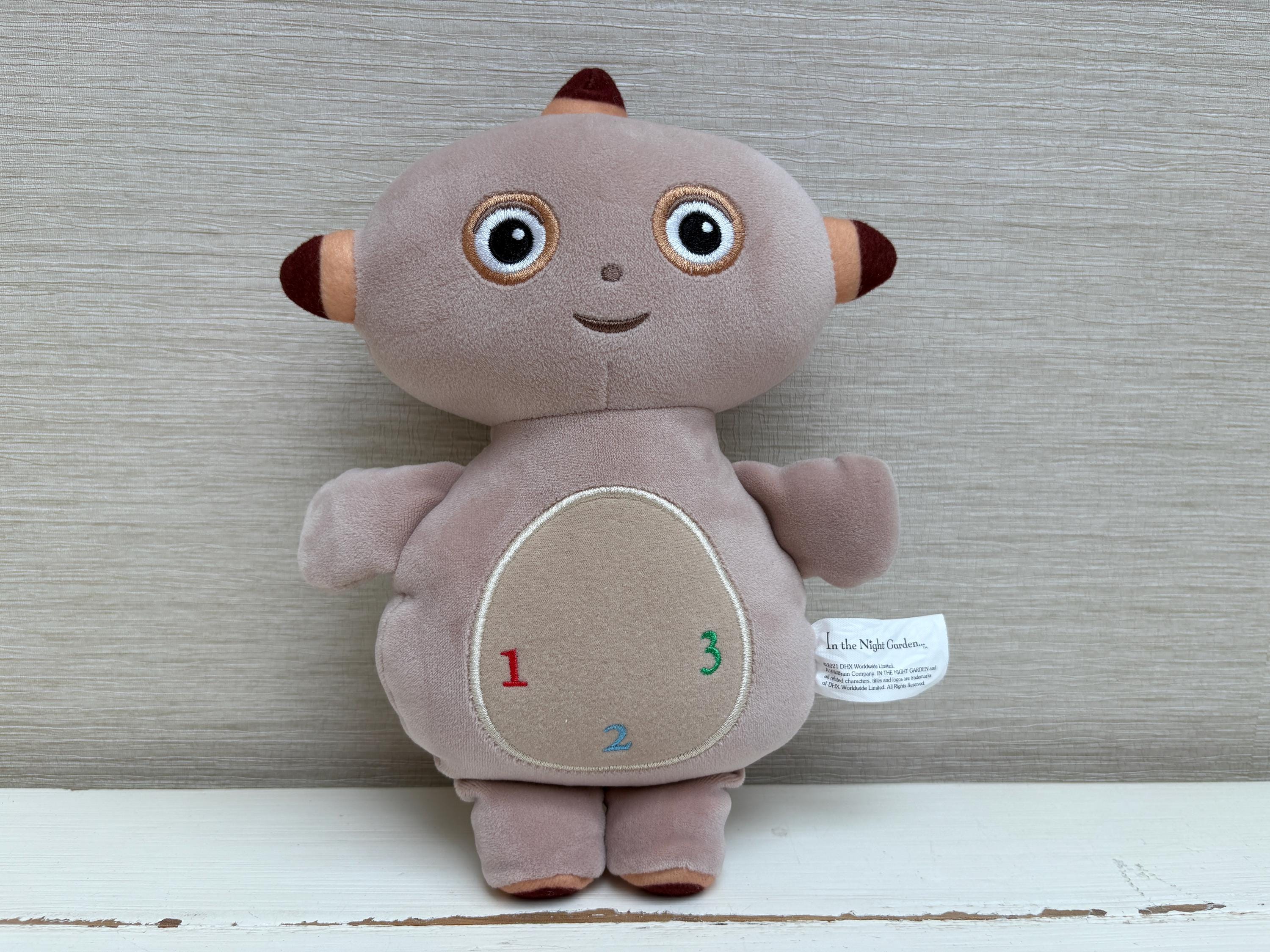 マカパカ　ぬいぐるみ　Makka Pakka 30cm マカパカ ぬいぐるみ Makka Pakka 30cm - メルカリ