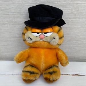Vintage 1981 Garfield In Black Hat Soft Toy Plush Dakin Collectable 10&quot;