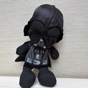 Peluche douce Star Wars Dark Vador 31 cm - Lucasfilm Posh Paws