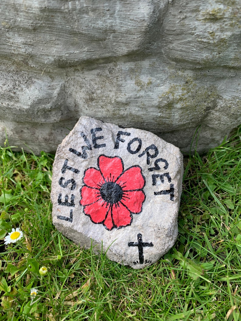 Poppy pebble, Remembrance stone, Lest We Forget Grave ornament, Paperweight, Royal British Legion donation, Hand-painted & varnished image 9