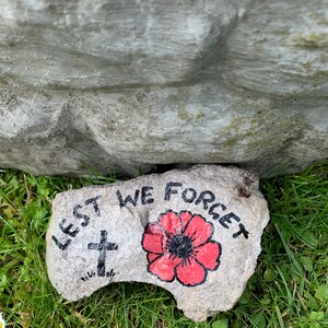 Poppy pebble, Remembrance stone, Lest We Forget Grave ornament, Paperweight, Royal British Legion donation, Hand-painted & varnished image 8