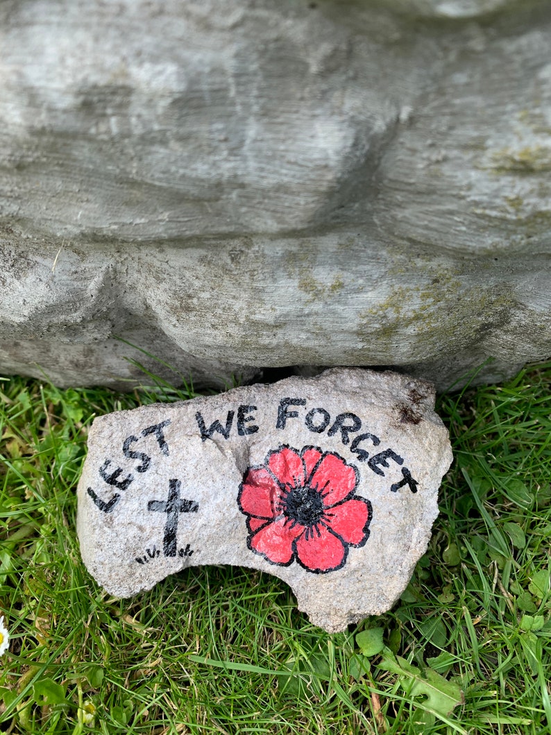 Poppy pebble, Remembrance stone, Lest We Forget Grave ornament, Paperweight, Royal British Legion donation, Hand-painted & varnished image 8