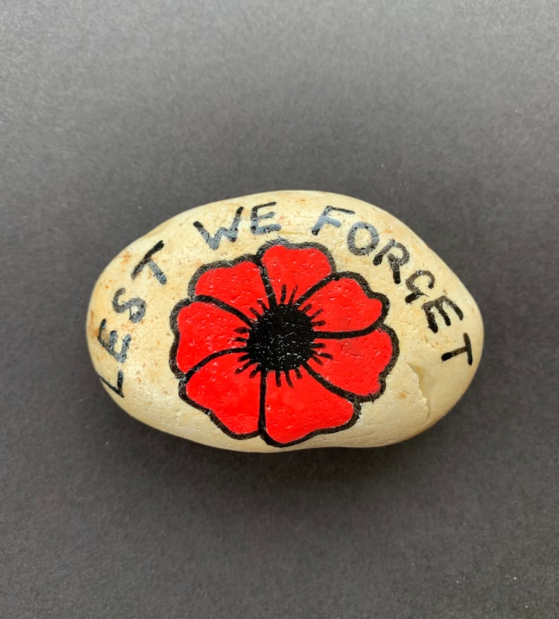 Poppy pebble, Remembrance stone, Lest We Forget Grave ornament, Paperweight, Royal British Legion donation, Hand-painted & varnished image 6