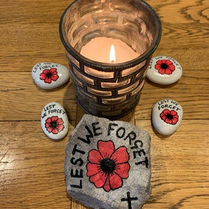 Poppy pebble, Remembrance stone, Lest We Forget Grave ornament, Paperweight, Royal British Legion donation, Hand-painted & varnished image 2