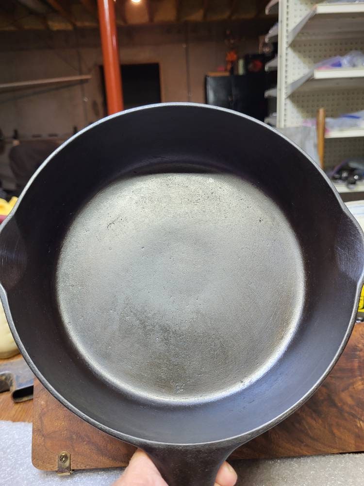 Chicago Hardware Foundry CHF Cast Iron Skillet 5, Diamond Logo, Heat