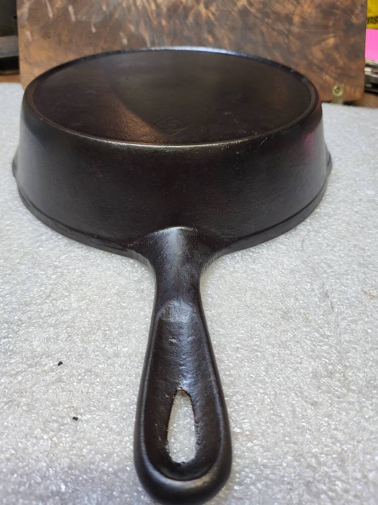Chicago Hardware Foundry CHF Cast Iron Skillet 5, Diamond Logo, Heat