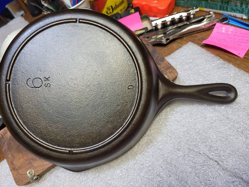 Vintage Lodge SK #14 Cast Iron Skillet 3 Notch Heat Ring LID COVER campfire  cook