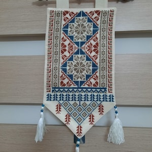 HANDMADE PALESTINIAN EMBROIDERED wall hanging | Handmade Palestinian embroidered Wall Art | Tatreez Wall Art | Cross Stitches Design