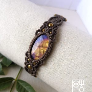 Labradorite macrame bracelet, labradorite bracelets, macrame jewelry, macrame with stone