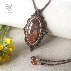 Pendentif en macramé en jaspe œil d'oiseau