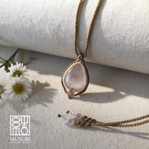 macrame rose quartz pendant, macrame rose quartz necklace, minimalist macrame, macrame with stones, macrame jewelry