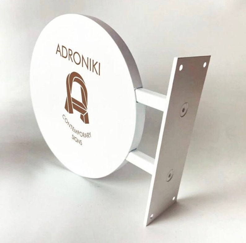 The Round Blade Sign is refined, well-crafted, and a nice spot for good branding. This 3D wall circle sign is the best way to share your branding and attract more customers on the street. Delivered blank, ready for your branding