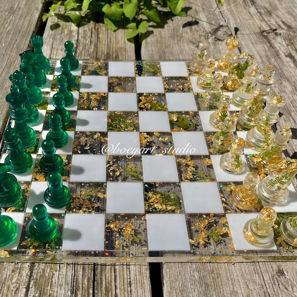 Resin Flower Chess Board Set: Handmade Botanical Chess Decor