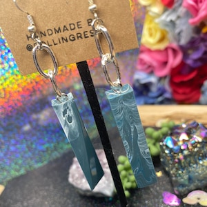 Simple Drop Dangle Navy & White Hand-Poured Resin Chain Earrings