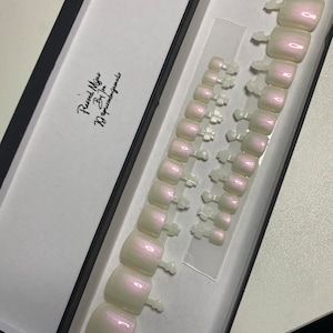 Press on Toe Nails: White Pearl