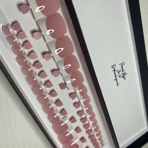 Berry Pink French Tip Press On Toe Nails: 30-Piece Set