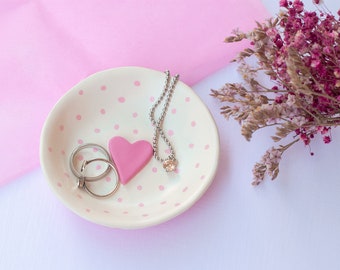 Jewellery dish with pink heart, Cute small clay trinket dish, Pink jewelry ring holder, Jewellery storage plate, Mothers day Gift for her