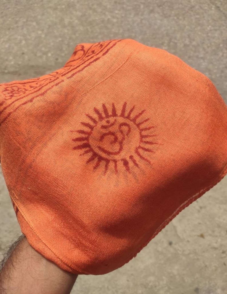 Om prayer scarf , meditation scarf , kundalini , yoga sarong , om sarong , om namah shivaya scarf , mantra scarf imagem 5