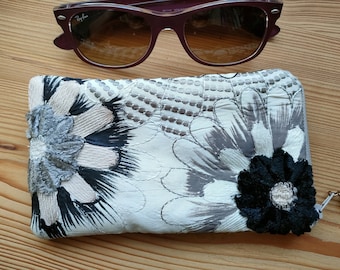 Luxurious Silk Appliqué Spectacle Holder, Floral Silk Reading Glasses Storage, Neutral tones Silk Padded Glasses Pouch, Eyewear Storage