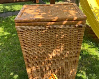 Wicker Laundry Basket, Large Rectangular Basket with Lid, Rattan Laundry Basket, Laundry Hamper, Wicker Bathroom Basket, Wicker Storage Bin