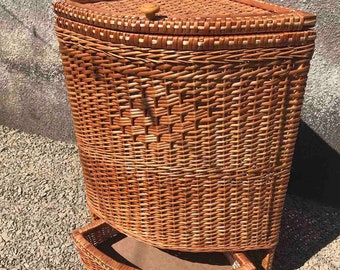 Organic Wicker Laundry Basket, Storage Basket with Lid, Woven Corner Basket, Triangle Basket, Basket for Wardrobe, Laundry Bags & Hampers