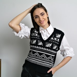 KNITTED VEST, Knitted sweater vest, V-neck Woolen Sweater, Women vest wool, Knit vest, Comfy vest, Sweater vest women, Wool sweater vest
