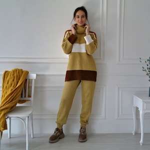 Womens KNITTED PANTS SUIT, Loose Knitted Sweater and Tapered Pants, Knit Suit for Women, Earth colors Trouser Suit, Fall/Winter knitted suit
